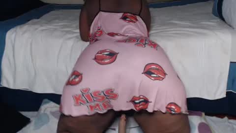 Snapshot of prettyblack25 chatting on 07-05-26, 09:33 Cindy online show from 07-05-26, 09:33