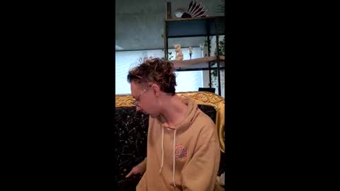 Snapshot of prettyboysins chatting on 02-05-26, 10:25 Rey online show from 02-05-26, 10:25