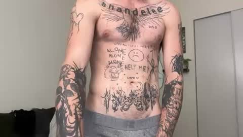 Snapshot of prettyboyszn chatting on 07-15-26, 05:02 pretty boy online show from 07-15-26, 05:02