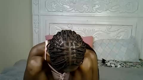 Snapshot of prettybunnny chatting on 10-14-25, 02:51 Bunny online show from 10-14-25, 02:51