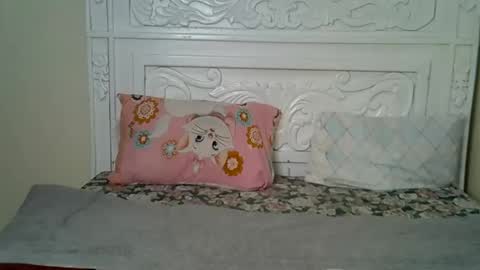 Snapshot of prettybunnny chatting on 10-29-25, 02:30 Bunny online show from 10-29-25, 02:30