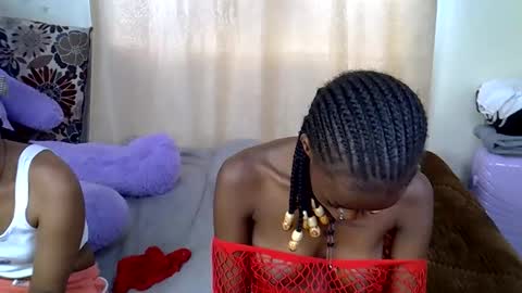 Snapshot of prettybunnny chatting on 11-30-25, 01:26 Bunny online show from 11-30-25, 01:26