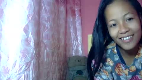 Snapshot of prettychoux chatting on 07-20-26, 05:44 prettychoux online show from 07-20-26, 05:44
