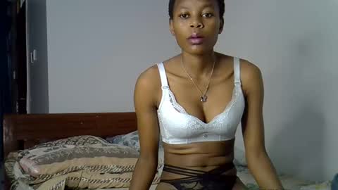 Snapshot of prettycoco_ chatting on 05-02-26, 09:31 coco online show from 05-02-26, 09:31