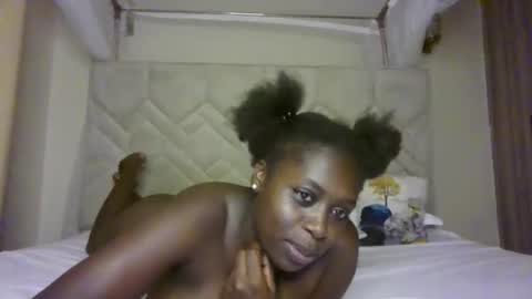 Snapshot of prettydulce chatting on 06-08-26, 03:45 prettydulce online show from 06-08-26, 03:45