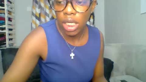 PrettyEla online show from 02-19-26, 12:39