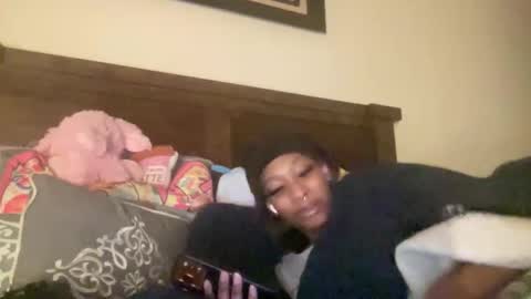 prettyfacefemale online show from 02-22-26, 02:34