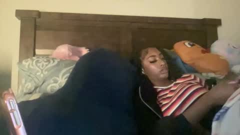 Snapshot of prettyfacefemale chatting on 04-09-26, 06:19 prettyfacefemale online show from 04-09-26, 06:19