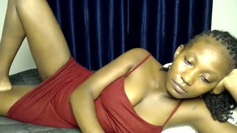 Snapshot of prettygoddess1 chatting on 12-19-25, 06:04 Mary online show from 12-19-25, 06:04