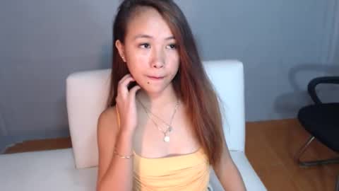 Snapshot of prettyhotshakira chatting on 07-20-26, 02:30 shakira online show from 07-20-26, 02:30