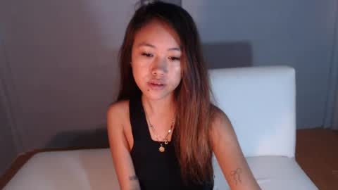 Snapshot of prettyhotshakira chatting on 07-22-26, 10:34 shakira online show from 07-22-26, 10:34