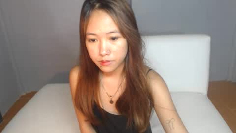 Snapshot of prettyhotshakira chatting on 07-26-26, 07:59 shakira online show from 07-26-26, 07:59