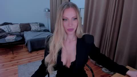Snapshot of prettyk1ller chatting on 05-30-26, 11:57 Eva online show from 05-30-26, 11:57