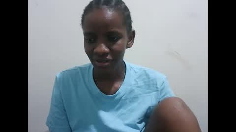 Snapshot of prettynana2 chatting on 12-20-25, 01:02 nana online show from 12-20-25, 01:02
