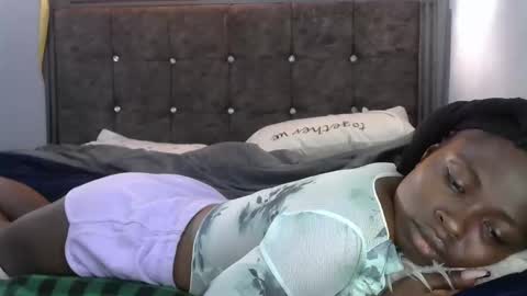 Snapshot of prettynancy19 chatting on 01-12-26, 02:44 prettynancy19 online show from 01-12-26, 02:44