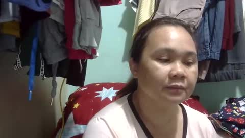 Snapshot of prettynhing chatting on 12-14-24, 12:11 Nhing online show from 12-14-24, 12:11
