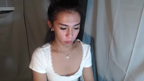 Snapshot of prettyodette chatting on 11-23-25, 05:57 Odette online show from 11-23-25, 05:57