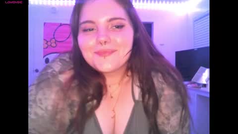 pretttypearl online show from 09-24-25, 04:27