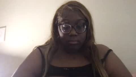 Prettypoohxo online show from 04-06-26, 11:27