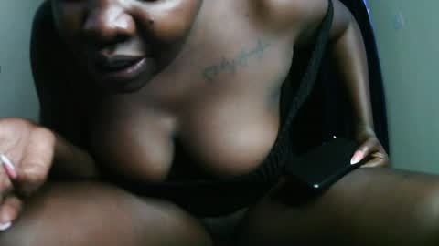 Snapshot of prettyreen chatting on 07-07-26, 09:35 prettyreen online show from 07-07-26, 09:35