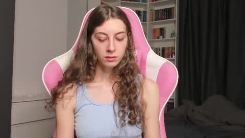 Snapshot of prettysomething chatting on 07-14-26, 06:29 Sophie next stream will be at Monday i will wait you guys online show from 07-14-26, 06:29