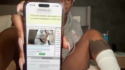 Snapshot of prettywap85 chatting on 07-29-26, 12:03 Discrete Pussy online show from 07-29-26, 12:03
