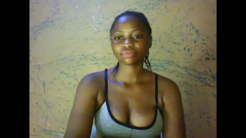 Snapshot of prettyxxpac chatting on 02-20-26, 12:18 prettyxxpac online show from 02-20-26, 12:18