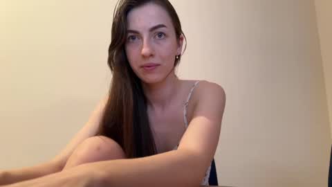 prettyyy_angel online show from 04-05-26, 06:05