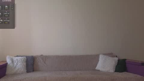 Snapshot of prettyyy_kitty chatting on 06-11-26, 02:53 Kitty online show from 06-11-26, 02:53