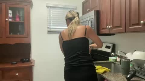 prettyyykittyyy22 online show from 11-13-25, 05:56