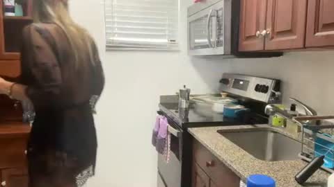 prettyyykittyyy22 online show from 04-05-26, 01:30