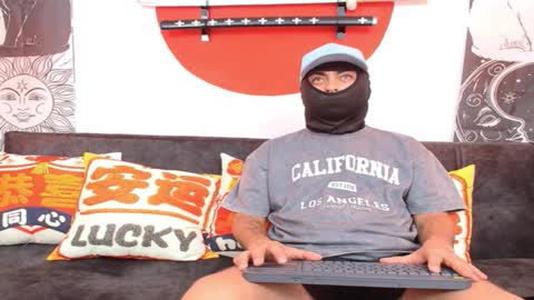 Snapshot of pridefirefusion chatting on 02-17-26, 01:13 Sebas Fer online show from 02-17-26, 01:13