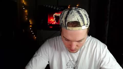 Snapshot of princ4real chatting on 02-25-25, 08:41 prince online show from 02-25-25, 08:41