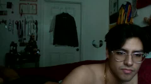 Snapshot of prince_ale chatting on 02-15-25, 09:37 Alejandro online show from 02-15-25, 09:37