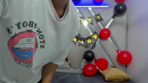 prince_arthur77 online show from 02-14-25, 12:47