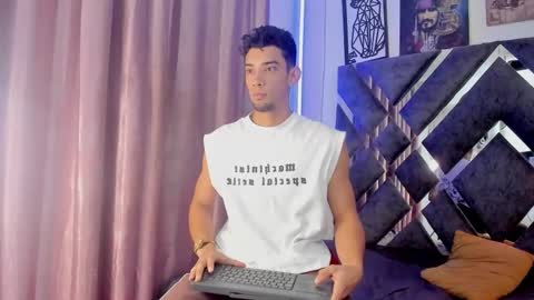 prince_arthur77 online show from 10-01-25, 01:39