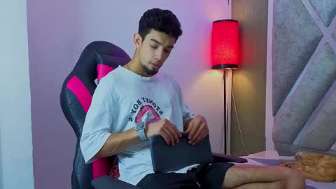 prince_arthur77 online show from 02-18-26, 01:51