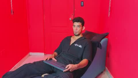 Snapshot of prince_arthur77 chatting on 03-12-26, 02:56 prince_arthur77 online show from 03-12-26, 02:56