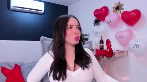 Snapshot of prince_mia2 chatting on 02-14-26, 12:24 Mia online show from 02-14-26, 12:24