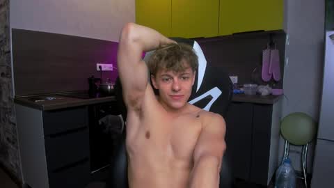 Snapshot of prince_nik chatting on 05-31-26, 12:01 prince online show from 05-31-26, 12:01