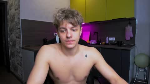 Snapshot of prince_nik chatting on 06-03-26, 10:07 prince online show from 06-03-26, 10:07