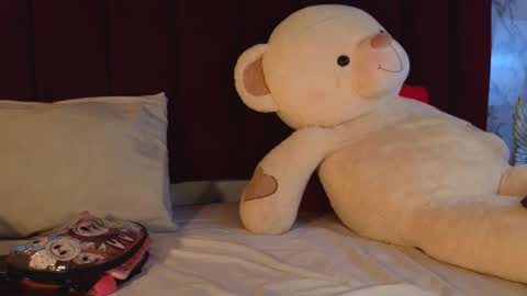 Snapshot of prince_poppy_ chatting on 11-06-25, 08:43 PRINCEPOPPY online show from 11-06-25, 08:43