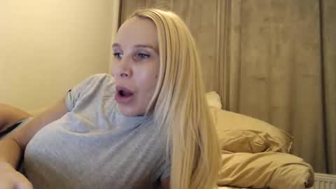 princeessa online show from 11-17-25, 03:07