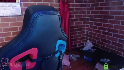 Snapshot of princesa_leia_zathur chatting on 01-15-25, 05:47 Leia online show from 01-15-25, 05:47