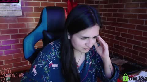 Snapshot of princesa_leia_zathur chatting on 01-30-25, 03:19 Leia online show from 01-30-25, 03:19