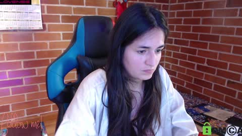 Snapshot of princesa_leia_zathur chatting on 02-05-25, 04:14 Leia online show from 02-05-25, 04:14