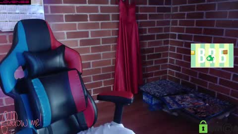 Snapshot of princesa_leia_zathur chatting on 03-12-25, 01:30 Leia online show from 03-12-25, 01:30