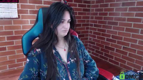 Snapshot of princesa_leia_zathur chatting on 09-26-25, 01:26 Leia online show from 09-26-25, 01:26