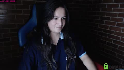 Snapshot of princesa_leia_zathur chatting on 10-17-25, 09:12 Leia online show from 10-17-25, 09:12