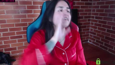 Snapshot of princesa_leia_zathur chatting on 01-16-26, 04:00 Leia online show from 01-16-26, 04:00